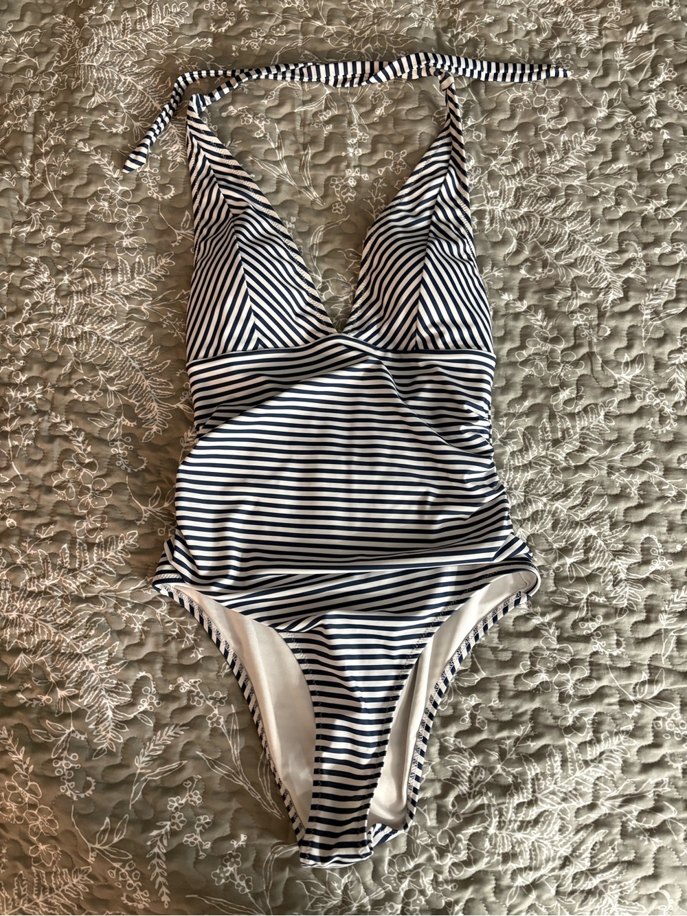 Cupshe Navy and White Striped One-Piece Swimsuit